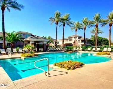 15221 N Clubgate Drive - Photo Thumbnail 15
