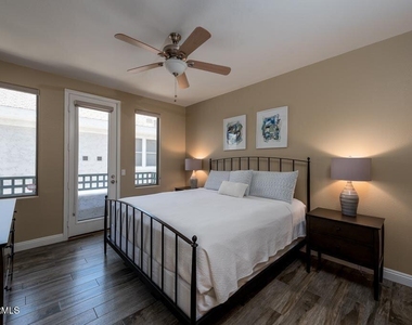15221 N Clubgate Drive - Photo Thumbnail 7