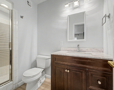 7801 N 17th Drive - Photo Thumbnail 7