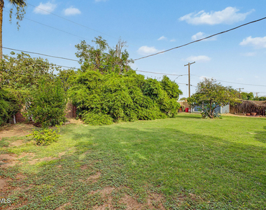 7801 N 17th Drive - Photo Thumbnail 16