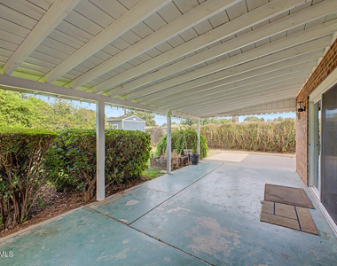 7801 N 17th Drive - Photo Thumbnail 13