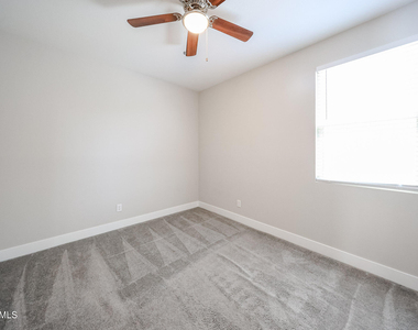 17333 W Pershing Street - Photo Thumbnail 11