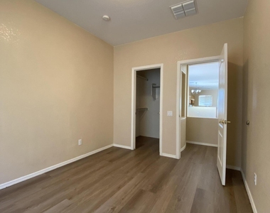 517 S 115th Drive - Photo Thumbnail 15