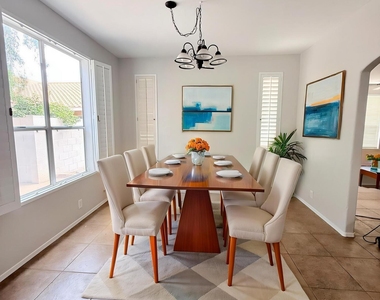 325 W Le Marche Avenue - Photo Thumbnail 5