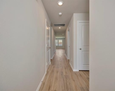 16756 Laguna Vista - Photo Thumbnail 2