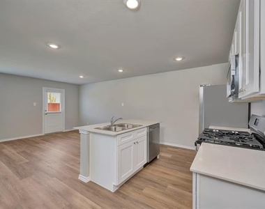 16756 Laguna Vista - Photo Thumbnail 16