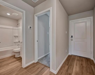 16756 Laguna Vista - Photo Thumbnail 3