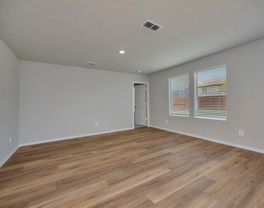 16756 Laguna Vista - Photo Thumbnail 21
