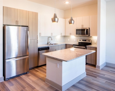 6000 Gaston Avenue - Photo Thumbnail 8