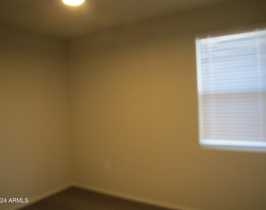 35622 W San Sisto Avenue - Photo Thumbnail 5