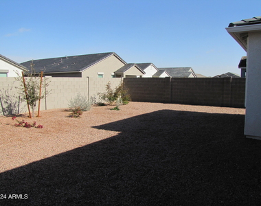 35622 W San Sisto Avenue - Photo Thumbnail 14
