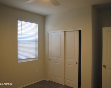 35622 W San Sisto Avenue - Photo Thumbnail 9