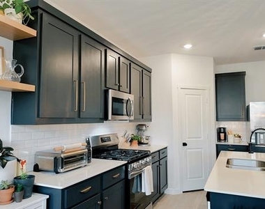 319 Sedalia Trail - Photo Thumbnail 12
