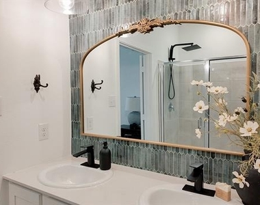 319 Sedalia Trail - Photo Thumbnail 4