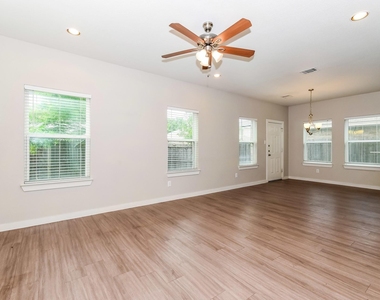 9948 Rio Doso Drive - Photo Thumbnail 2