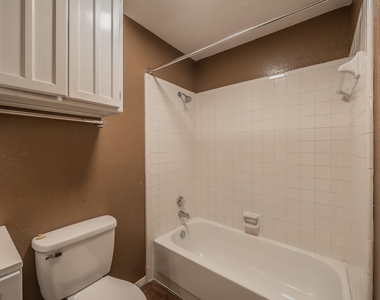 5003 Maryanna Way - Photo Thumbnail 20