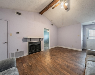 5003 Maryanna Way - Photo Thumbnail 5