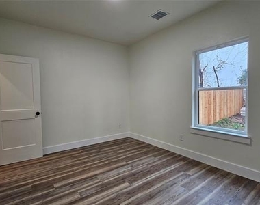 1700 Kendolph - Photo Thumbnail 19