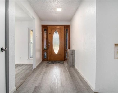 1014 Terrace Trail - Photo Thumbnail 4