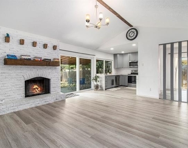 1014 Terrace Trail - Photo Thumbnail 7
