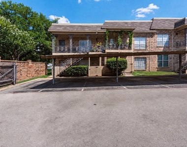 4349 Bellaire Drive S - Photo Thumbnail 11
