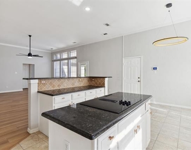 8012 Greenwood Drive - Photo Thumbnail 11