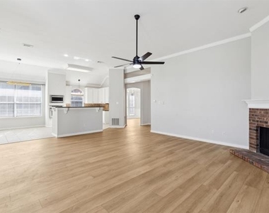 8012 Greenwood Drive - Photo Thumbnail 9