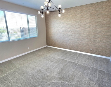 32029 N 123rd Lane - Photo Thumbnail 10