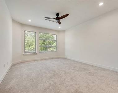 6411 Royal Lane - Photo Thumbnail 23