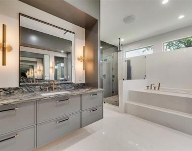 6411 Royal Lane - Photo Thumbnail 14