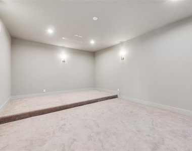 6411 Royal Lane - Photo Thumbnail 27