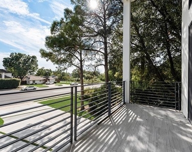 6411 Royal Lane - Photo Thumbnail 31