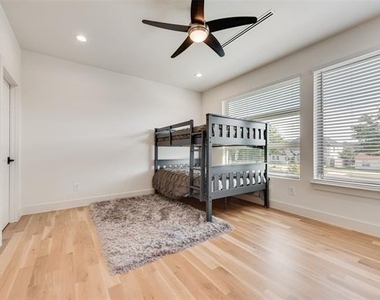 6411 Royal Lane - Photo Thumbnail 19