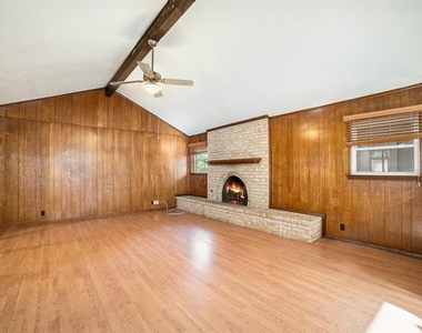1608 San Antone Lane - Photo Thumbnail 3