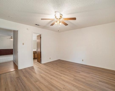 1608 San Antone Lane - Photo Thumbnail 10