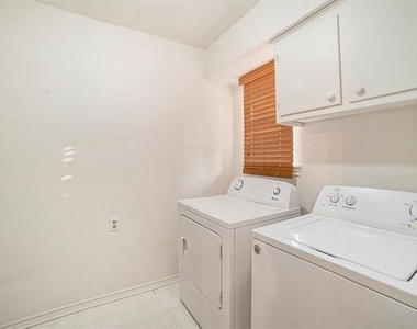 1608 San Antone Lane - Photo Thumbnail 15