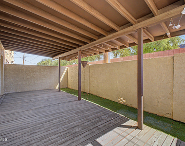 2225 E Catalina Drive - Photo Thumbnail 27