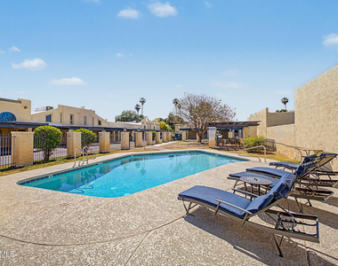 2225 E Catalina Drive - Photo Thumbnail 34