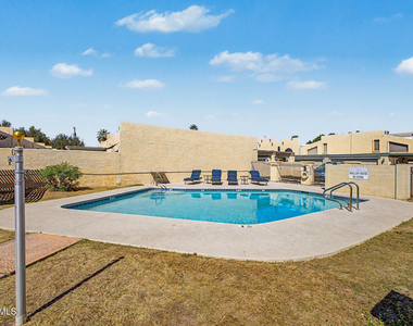 2225 E Catalina Drive - Photo Thumbnail 35
