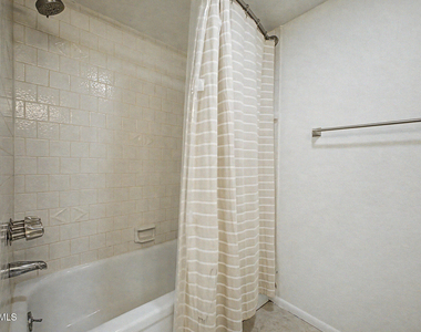 2225 E Catalina Drive - Photo Thumbnail 13