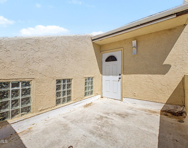2225 E Catalina Drive - Photo Thumbnail 26