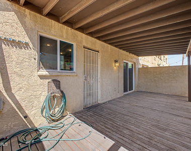 2225 E Catalina Drive - Photo Thumbnail 30