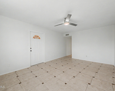 2225 E Catalina Drive - Photo Thumbnail 22