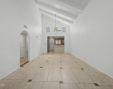 2225 E Catalina Drive - Photo Thumbnail 4