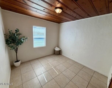 925 E Turney Avenue - Photo Thumbnail 27