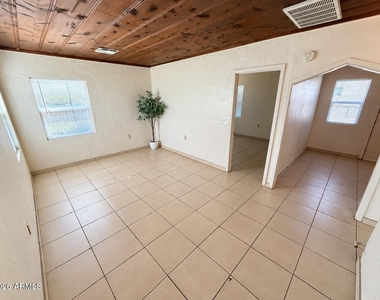925 E Turney Avenue - Photo Thumbnail 25