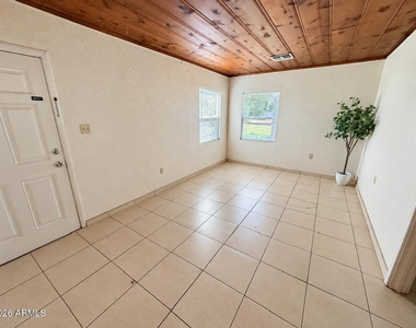 925 E Turney Avenue - Photo Thumbnail 24