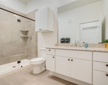 209 Wimberly Street - Photo Thumbnail 7