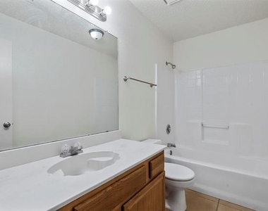 2804 Monthaven Drive - Photo Thumbnail 14