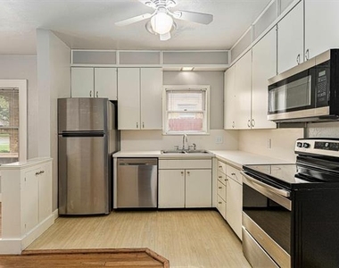3233 Odessa Avenue - Photo Thumbnail 11